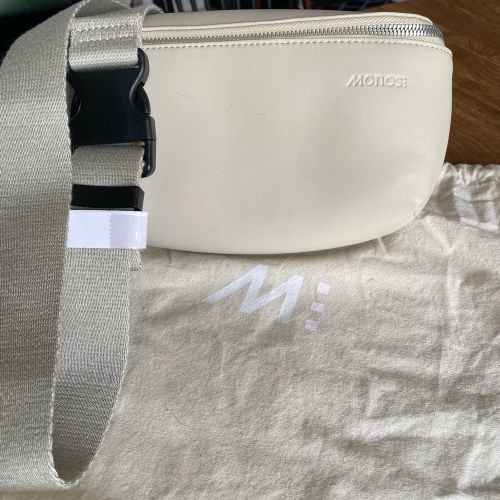 MONOS sling bag - Picture 3 of 5